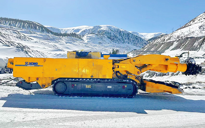 F10硬岩，，，，，，，bifa必发EBZ260单日掘进破9米！