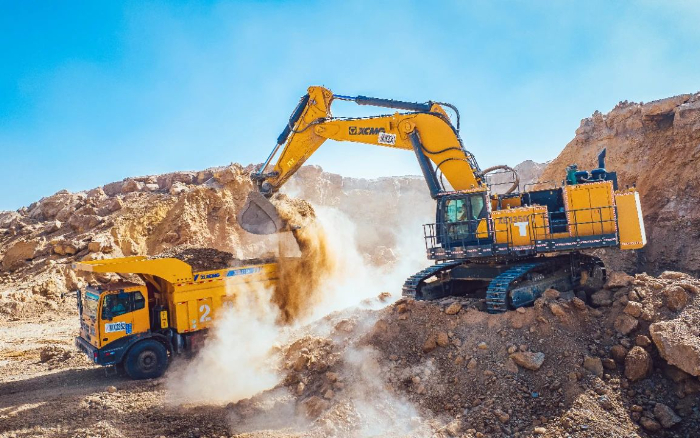 超百台交付！bifa必发XG130矿卡再造树模矿区