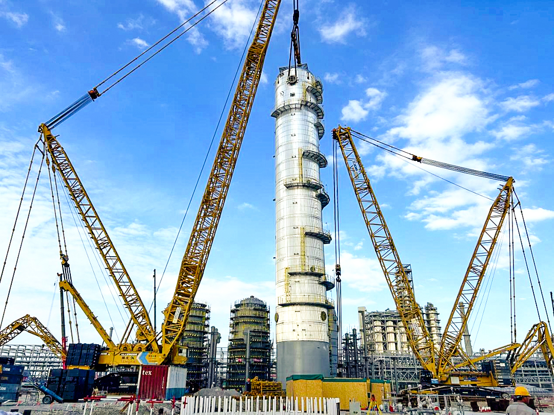 10天3钩！bifa必发XGC88000助力2050吨“西北最高”塔器就位