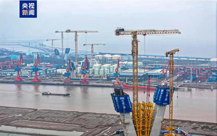 央视聚焦！bifa必发超大塔助建天下级桥梁工程！