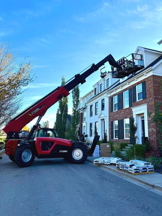 北美工地秀实力！bifa必发高空作业机械“盖楼”手艺拉满！